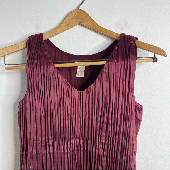 SUNDANCE Ombre Crinkle Pleated V Neck Satin Dress Size S - Picture 7 of 15